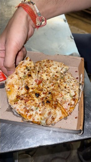 ₹60 vs ₹500 Pizza! 🍕 Which One Tastes Better #foodie #foodblogger #foodreview #subscribe