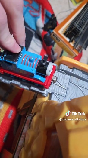 Thomas Enters Collapsing Mine!!! #thomasandfriends #takealong #thomastalk