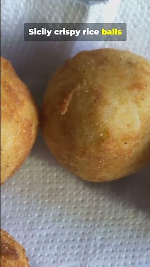 🍕 Eating Street Food in Italy – So Delicious!#italy #travel #MerimedTravel