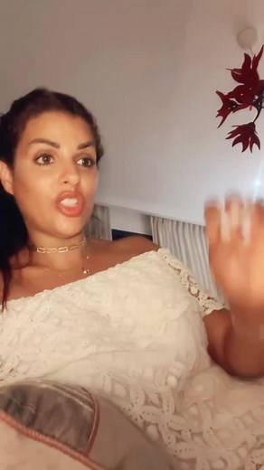 Stylish Off-Shoulder Lace Top Fashion Inspiration
