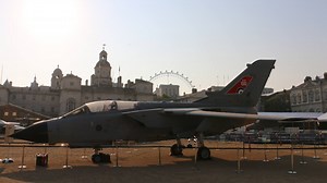 🔊 Sound on! A huge display of aircraft have taken over Horse Guards Parade in London's Whitehall as part of the RAF 100 celebrations: https://www.forces.net/news/all-you-need-know-rafs-centenary-flypast | Forces News