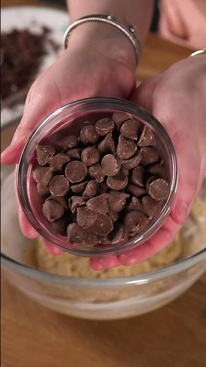 20 For Your 20s Ep. 1 Chewy & Gooey Chocolate Chip Cookies