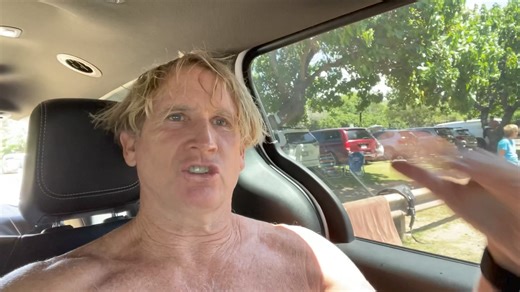 Trying to go fast…. Is quite the workout !! Youtube video of high wind, go fast winging coming soon. @redbull @naishfoil #winging #wingfoil #wingfoiling #wingsurf #wingsurfing #speed #speedsailing #foil #foilboarding 🎥 @jdphotofairy | Robby Naish