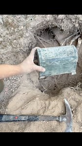 363K views · 3.4K reactions | Box of gold Hunter with métal dedecting إكتشاف أثري لصندوق من ذهب بكاشف المعادن الثمينة #adventure #reel #trésor #chasse_au_trésor #ذهب #كنوز_ودفائن #metaldetectingbeach #كاشفالمعادن #mitaldedecting #dedecteurdemital # | Archeology specialist | Facebook