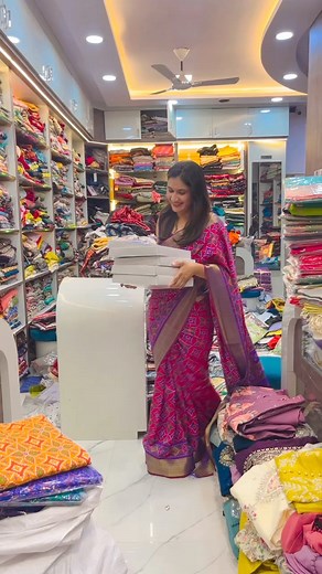 190K views · 1.7K reactions | #patola saree#best collection #saree love #best live #top live #pruthviraj sarees#maharashta #kolhapurkar | Pruthviraj Sarees | Facebook