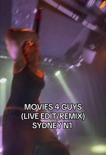 Choppy Crowd Moments in Sydney's Live Remix