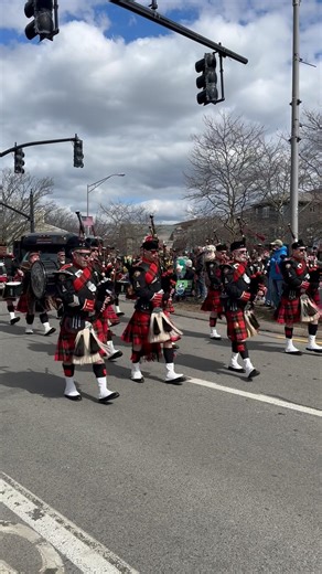 New London Firefighters Pipes & Drums ☘️