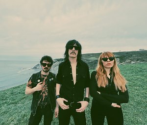 Capsula: Spelling Love - Single Review