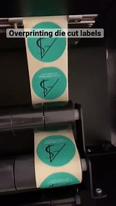 Printing die cut circle labels with a digital printer #shorts #labelstech #3labels