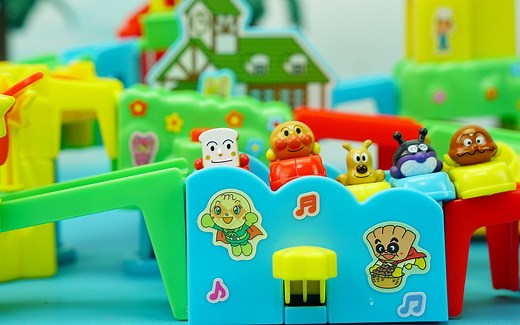 面包超人玩具：五合一的迷你轨道套装_哔哩哔哩_bilibili