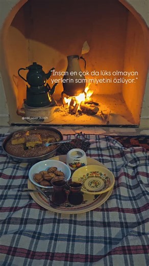 🌼 Ayşe Arı 🌼 on Instagram: "İnsan en çok da lüks olmayan yerlerin samimiyetini özlüyor. #insan #hasret #eskiler #nostalji"