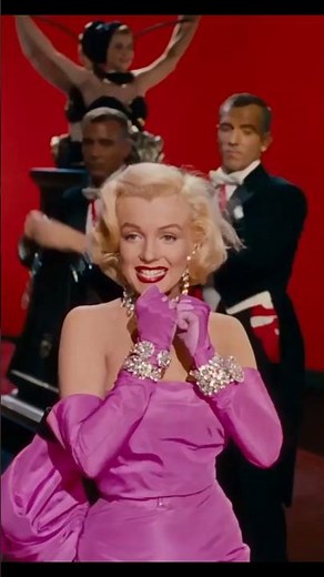 Marilyn Monroe The Magic of Her Most Iconic Screen Moments04梦露电影经典瞬间：传奇女神的永恒魅力”04