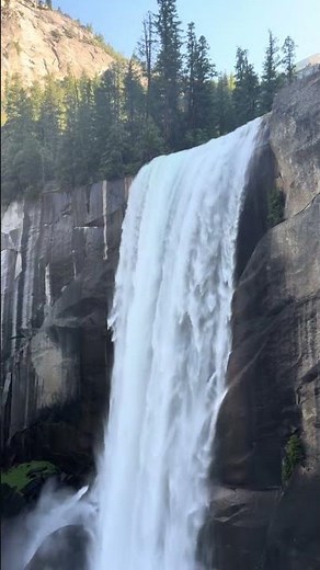 🦅 Mist Trail Yosemite Waterfalls Today! #vernalfalls #yosemitefalls #yosemitevalley