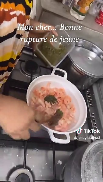 Activités des filles ivoiriennes avant les vacances