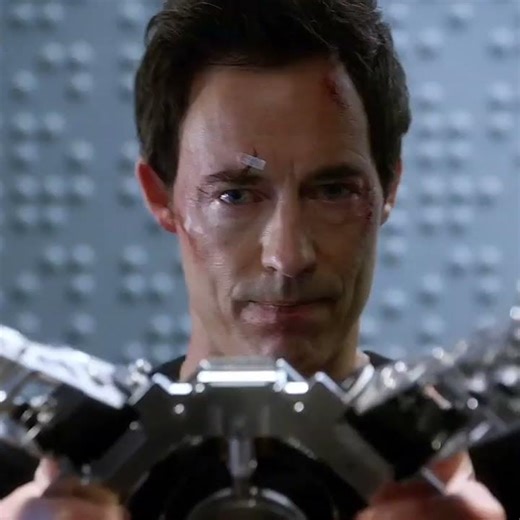 The Flash 1x09 - Ending Scene