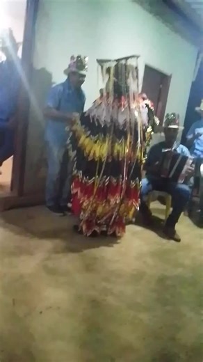 poeta Claudinho tempestade contando um gracejo de um caso verídico que aconteceu 😂😂na folia de reis de são João de sapucaia mg#foliadereis #foliadereis