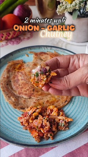 31K views · 2.2K reactions | 2 minutes Viral instant Onion Garlic chutney✨ Comment 'onion' to get full recipe in your DM❤ Ingredients Roasted raw peanut Garlic龍 Onion暈 Tomato  Coriander leaves Salt Kashmiri red chilli powder Hot oil Lemon juice #cookwithpooja #chutney #onion #garlic #peanuts #viral #trending #desicook #desifood | Food on my mind | Facebook