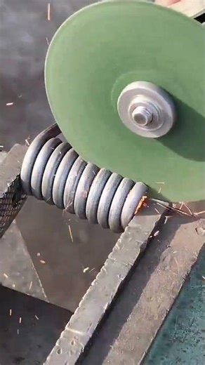 The process of cutting iron springs with a grinder is simple, easy and fast