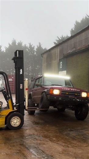 Impressive Old Tow Rig Performance Off-Road