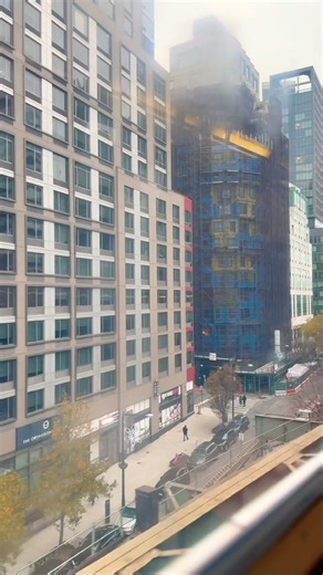 NYC SUbway window view 🚊🗽🇺🇸 #trainviews #commuters #nyclife #followerseveryone