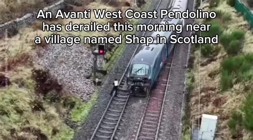 First avanti derailment after AGES #fypシ゚ #foryoupageofficial #derailment #avanti #pendolinocrash