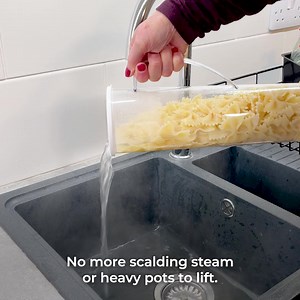 🍝 Just add pasta and hot water – The Coopers Express Pasta Cooker handles the rest! Quick, mess-free meals anywhere, no hob required. 💚Order today for FREE delivery when you spend £15 or more with code FREEDEL 🚚 | Coopers of Stortford