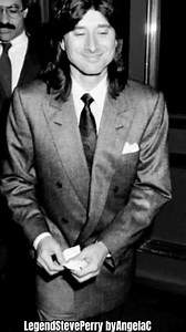 4.6K views · 84 reactions | Steve Perry es una de esas voces que marcó una época y que sigue siendo venerada hoy en día. Vamos a hacer un recorrido por su "antes y después" a lo largo de su carrera. #reelsinstagram #80s #70s #reels #fyp #fypシ #livemusic #viral #music #life #reelvideo #reelviral #forerveryoung #forevermusic #steveperry #steveperrymusic | Lizkno XC | Facebook