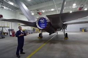 360° Video of F-35 Test Pilot Walkaround