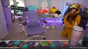 Alinity - terrifying lion encounter on twitch
