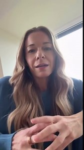 LeAnn Rimes rushes off stage during performance after her teeth fall out