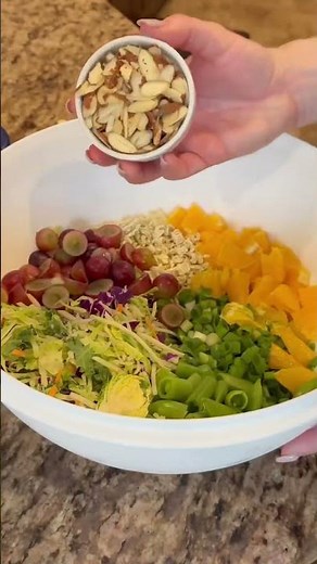 Cold Ramen Noodle Salad RECIPE on dinnerin321.com #easyrecipe #salad #ramen #recipe #4thofjuly #yum
