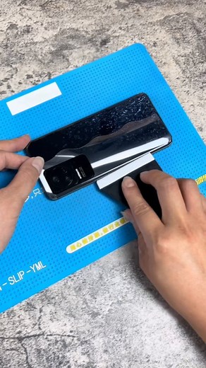 30K views · 4 comments | This is the curved surface Screen Protector that you are looking for without warping. The front and rear all-inclusive #screenguard #screenprotector #reels | Tech way | Facebook