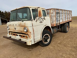 1966 Ford C700 Cabover S/A Grain Truck | Transportation