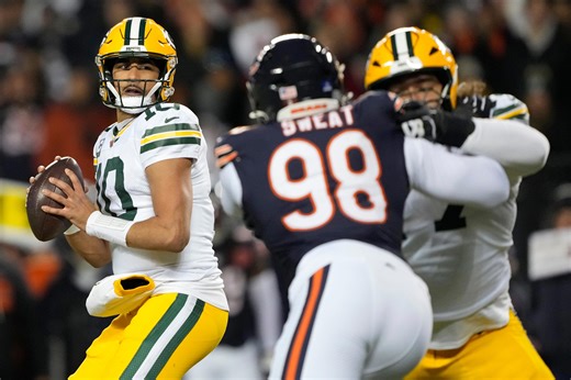 What channel is Bears-Packers NFC Wild Card game tonight? Time, playoff TV schedule, watch, stream