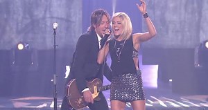 AMERICAN IDOL 2016 - Carrie Underwood and Keith Urban Perform "Stop Draggin' My Heart Around"