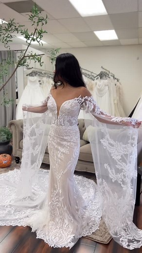 For the bride who loves a bold, boho moment 懶✨ This discontinued...