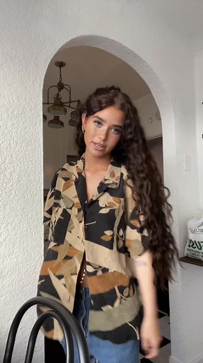 Kinley 🐉 on Instagram: "🐒 #kinllleyextra #viralreel #ootd #fitcheck #usa #model #explore #explorepage #trending #viraltrendyreels #reels #viralgirl"