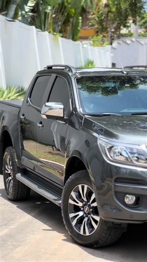 Chevrolet S10 LTZ Flex 2017: Versatilidade e Potência