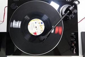 Monster Turntable Review: Bring back the vinyl!