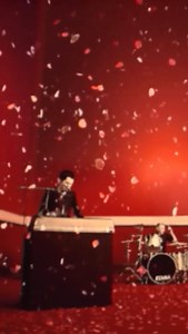 It’s a new dawn, it’s a new day, it’s a new life for me 🌹 | Muse