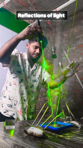 Sap Biology | Education on Instagram: "Reflections of light ️#reels #trending #viral #viralreels #science #experiment #physics"