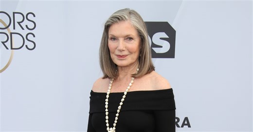 Susan Sullivan 'Struggles' With Avoiding Plastic Surgery