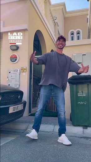 Incredible human mannequin