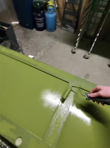 Final Coat Application on Doors with Innovative Tools