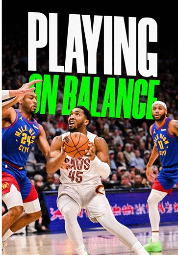Cada vez que pierdes el balón penetrando, casi siempre es porque estás decidiendo en el aire. Jugar en equilibrio es uno de los conceptos más exigidos en el básquetbol universitario de Estados Unidos, y el jump stop es la herramienta más simple para lograrlo. Menos pérdidas. Mejores decisiones. Mejor básquetbol. #Baloncesto #Basketball #EntrenamientoDeBasquetbol #NCAA #DesarrolloDeJugadores