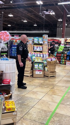 WWE Slim Jim Macho Man Snap Meet and Greet with LA Knight at Giant Eagle