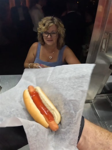 if you want ketchup you'll get ketchup #hotdog #pov #wedding #ketchup #bigcitydwdogs