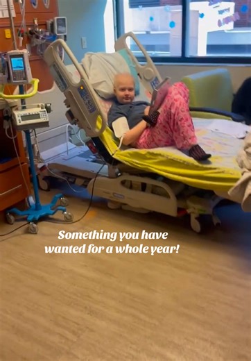 Ellie, 11, has faced Hodgkin Lymphoma with a book in her hands and a story in her heart. #Reading is her escape and #joy, so when she wished for The Baby-Sitters Club graphic novels, Little Wishes made sure her dream came true. With Santa’s help, of course! #littlewishes #childhoodcancer #hospital #hope #wish #babysittersclub