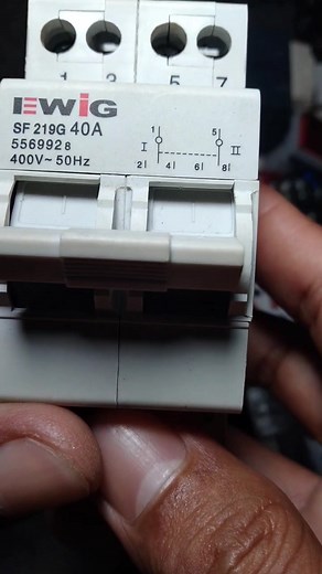 Keterangan cara pemasangan mcb COS (change over switch) atau mcb pemindah sumber tegangan, terimakasih video ada kelanjutan nya, salam semangat 💪☕👍 buat semuanya. #pemasanganMcbCos #ChangeOverSwitch #pemindahSumberTegangan | Widjie Yono