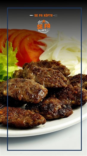 Lokalbesucher | Spots in deiner Nähe on Instagram: "Lokalbesucher aufgepasst✨ Wir waren zu Besuch im SEFA Köfte Haus - wo der Duft frisch gegrillter Köfte und hausgemachter Beilagen sofort Lust aufs Probieren macht.🥙 Hier wird türkische Küche mit Herz gekocht: Saftige Köfte vom Grill, serviert mit fluffigem Reis, knackigem Salat und würziger Sauce. Dazu gibt’s frische Pide, auf Wunsch scharf oder mild - ganz wie man es am liebsten mag.❤️ Unser Dreh zeigt, wie viel Liebe und Handwerk in jedem Te